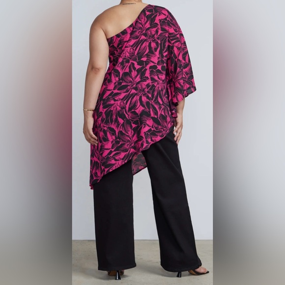 Flowy One Should Top - Picture 3 of 3